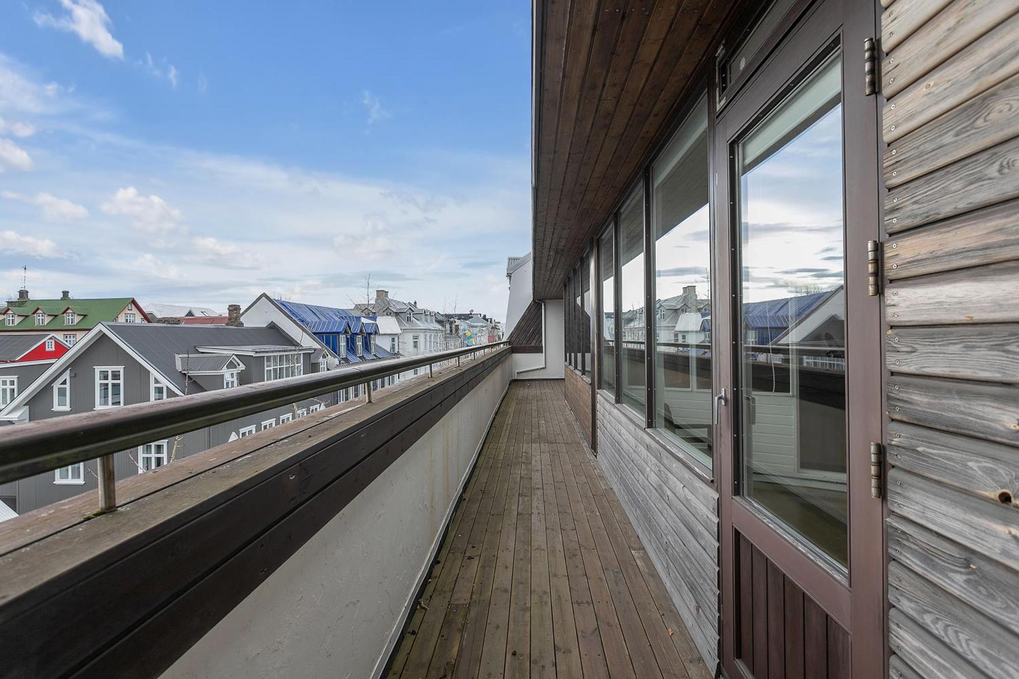 Penthouse Apt On The Shopping Street-Free Parking Рейк'явік Екстер'єр фото